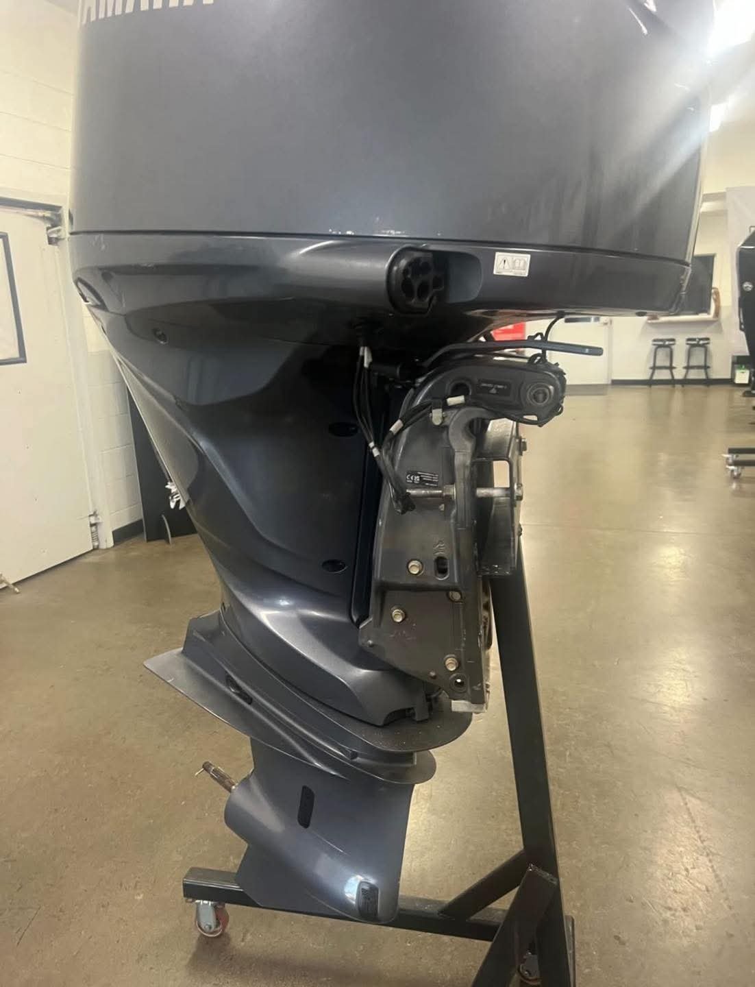 Yamaha F250 V6 4.2L FourStroke Outboard - Image 6