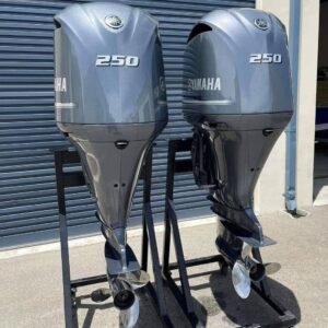 Alternative view of 2022 Yamaha F250 4.2L V6 250 HP outboard